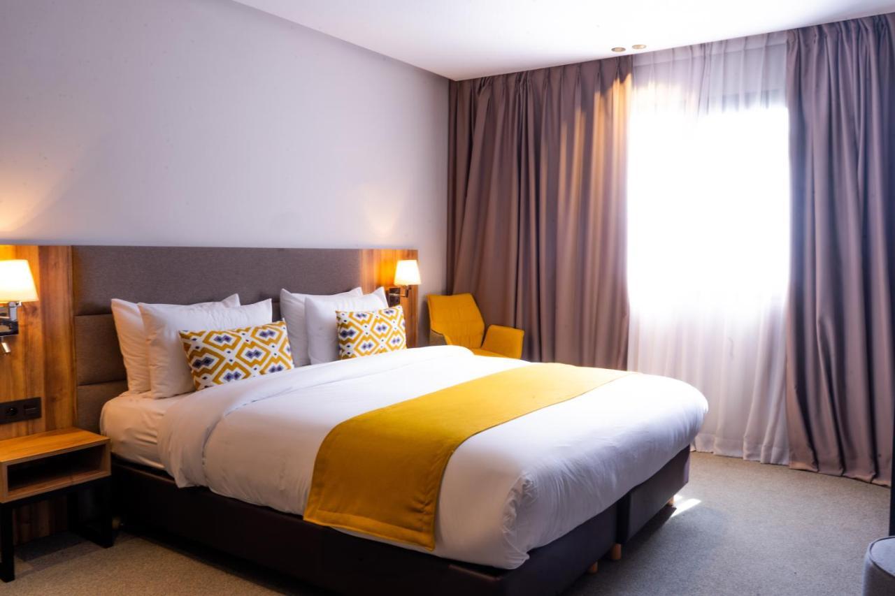 קניטרה Urban Hotel & Spa מראה חיצוני תמונה