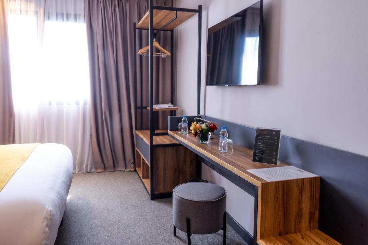 קניטרה Urban Hotel & Spa מראה חיצוני תמונה